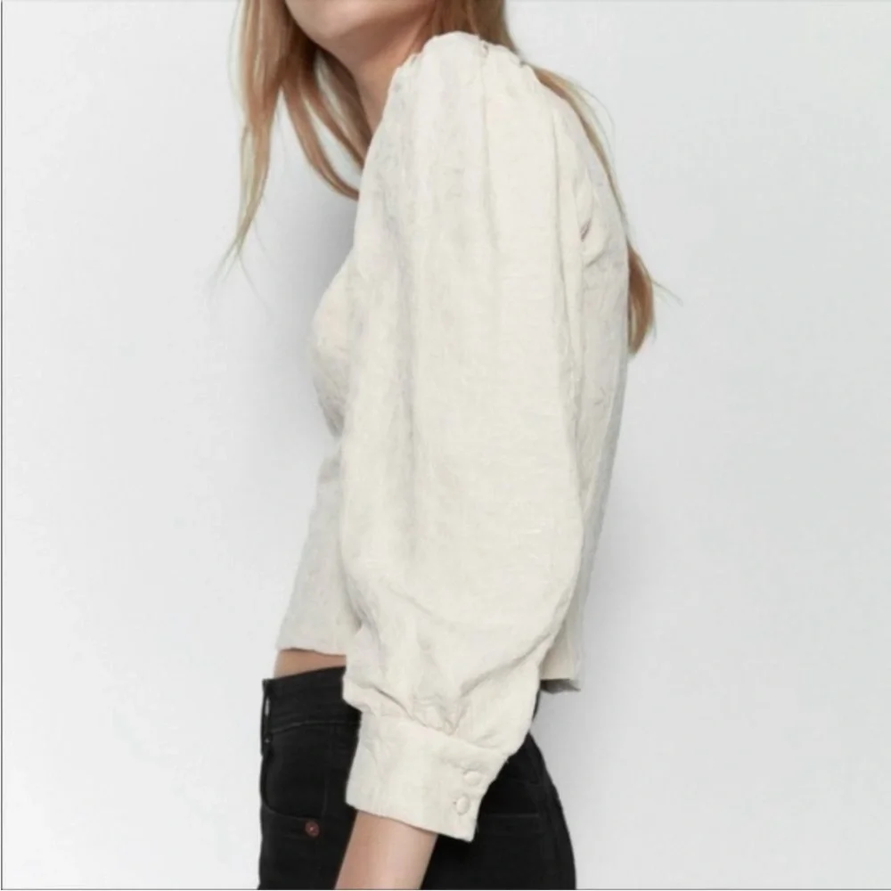 Zara Cream Textured Crinkle Sweetheart Puff Sleeve Blouse Sz S NWOT